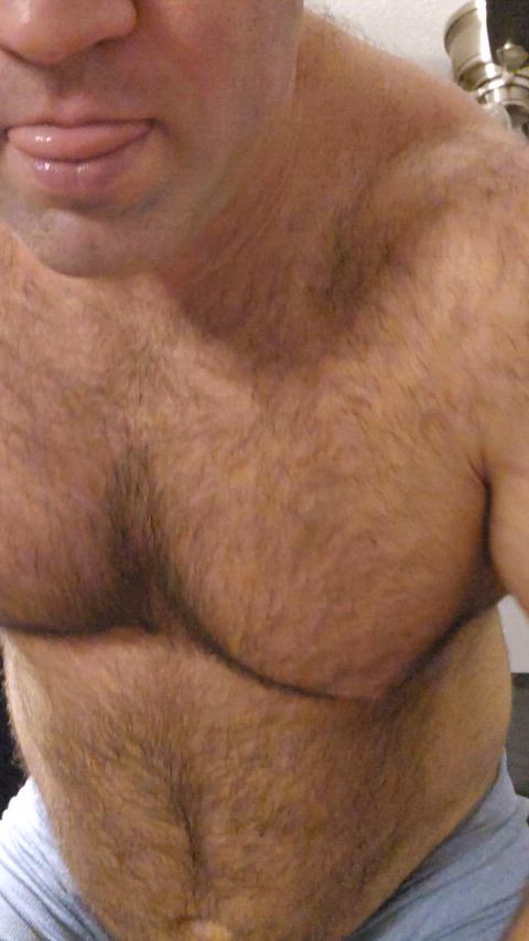 hairy chest muscles onlyfans clip