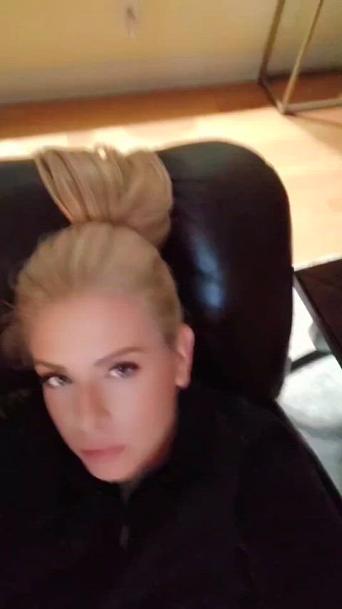 amateur blonde face farting fart fart fetish femdom homemade pov ponytail clip