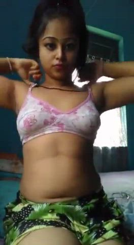 18 Years Old Boobs Desi Indian Shower Small Tits Solo Tits clip