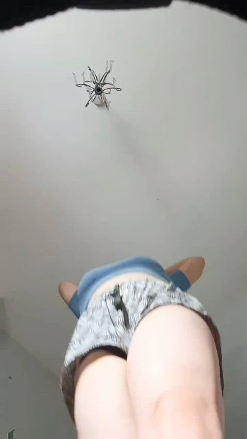 feet fetish giantess pov thick thighs clip