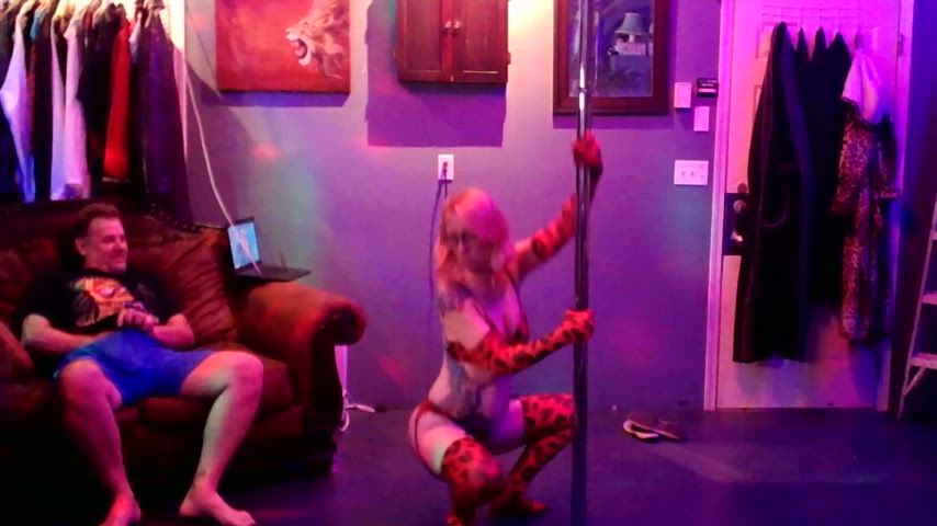 amateur blonde homemade lapdance milf pole dance sex clip