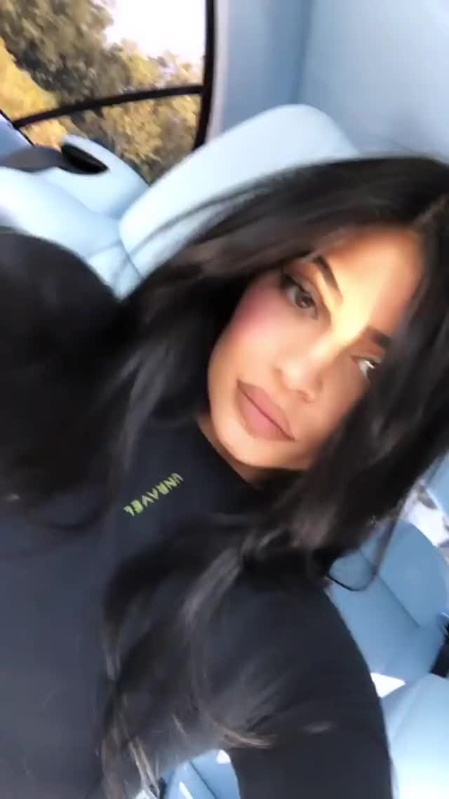 Kylie Jenner - Instagram Story, 10/14/2019