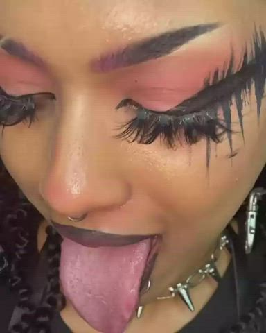 Alt Amateur Goth Tongue Fetish clip