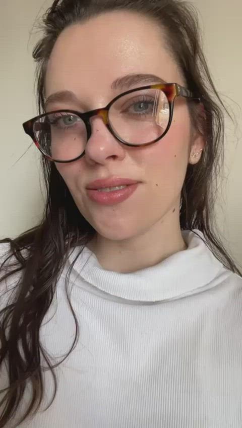 british brunette cam camgirl fansly glasses onlyfans clip