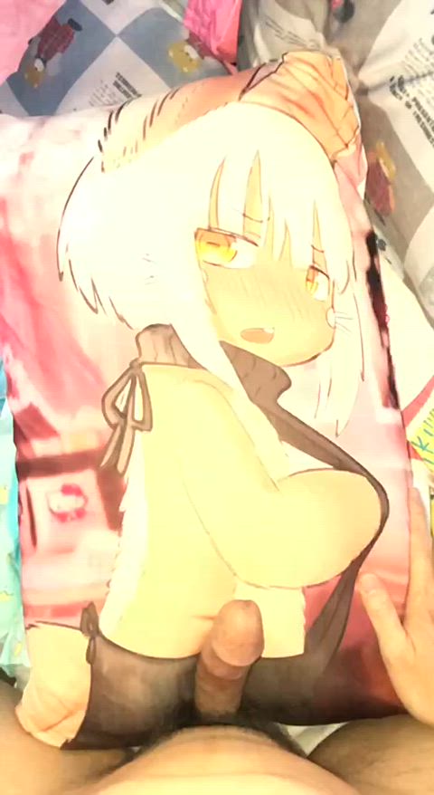 Masturbation with Nanachi Pillow