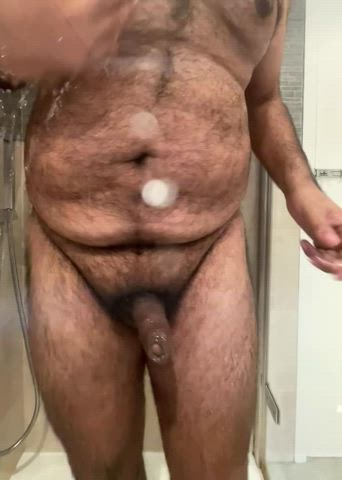 Anyone wanna come suck me in the shower? Need to shoot my big load 😈