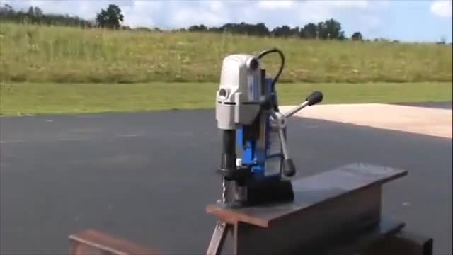 Magnetic base drill [1000X562]