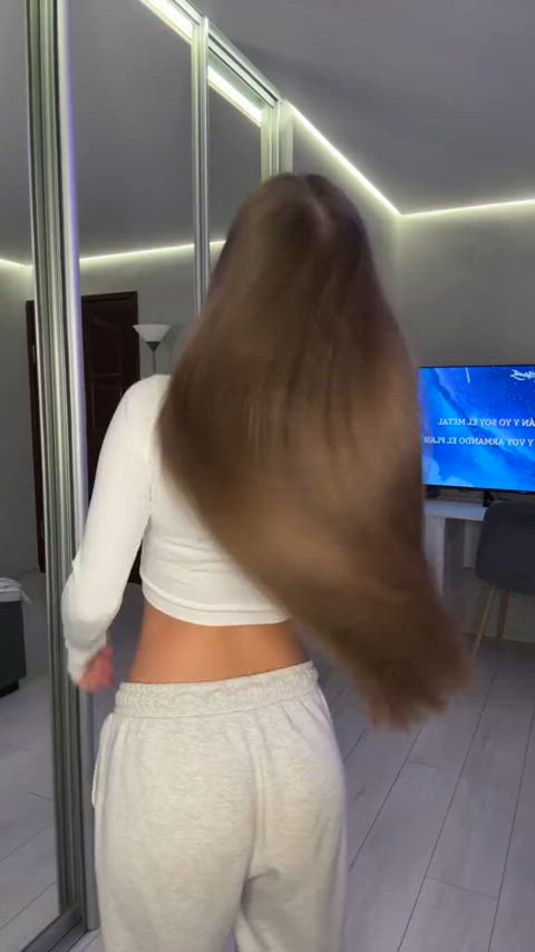 Brunette TikTok Dancing Ukrainian Porn GIF