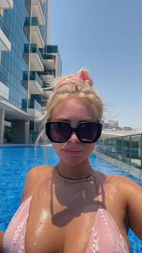 ass big tits bikini blonde pool swimming pool tits wet clip