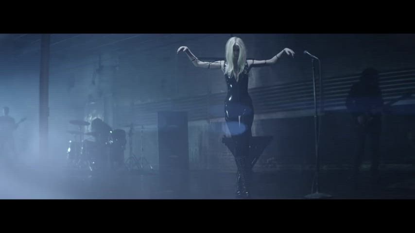 Taylor Momsen's 2013 'Going to Hell' music video -- highlights of her in latex