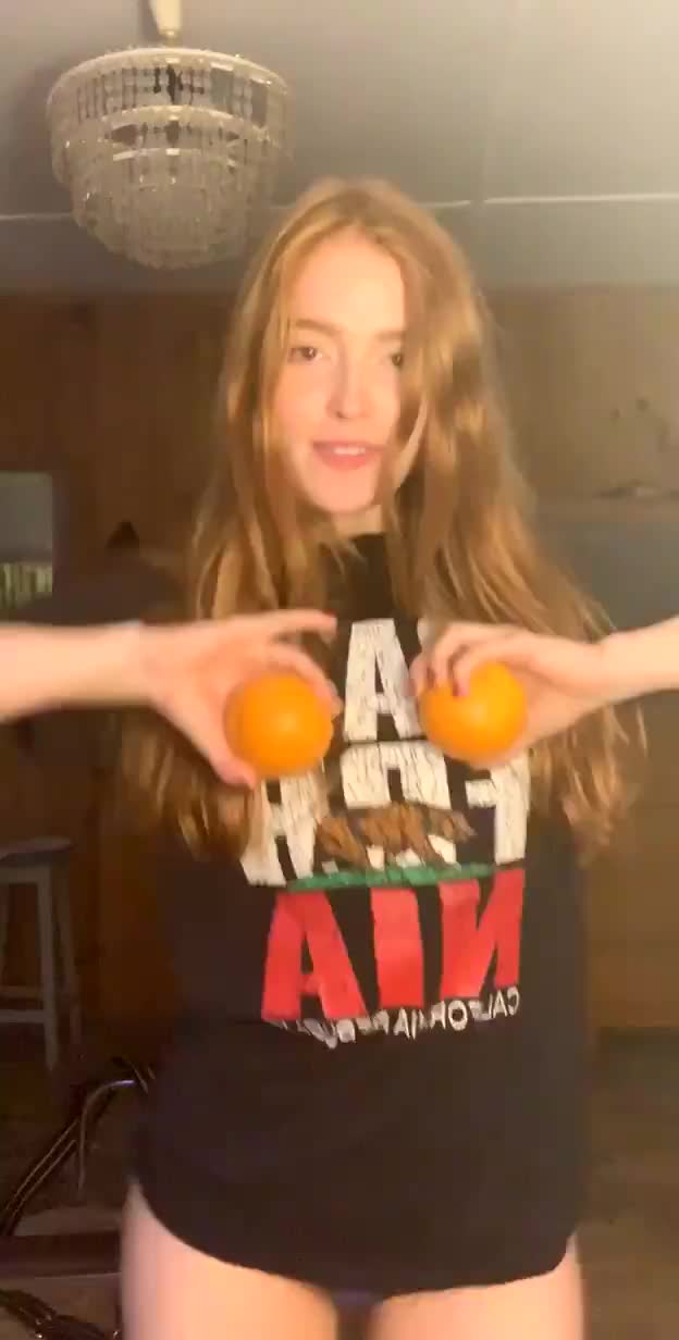 Jia Lissa aka Jiayoncé - https://t.co/cEYHGD9Ymk My oranges bring all the boys to
