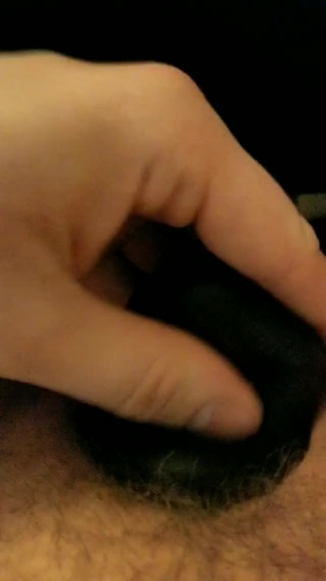 cumming w the buck off toy :) (not sure if reddit will kill the gif quality, but