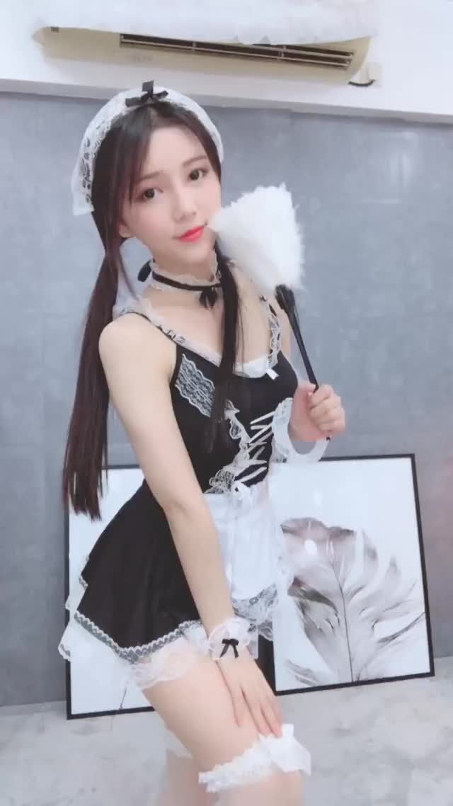 chinese tiktok girl dancing for her western BF