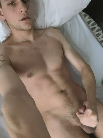 injured and horny in bed - 29, SC: @boycrywolfe