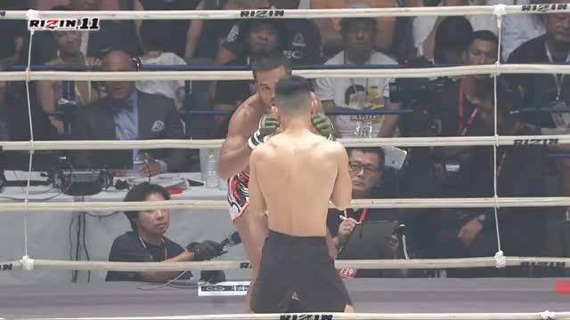 Topnoi Tiger Muay Thai was out!!! And then he did this to Tadaaki Yamamoto! WOW!