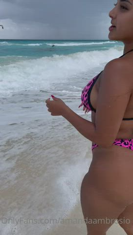 Beach Big Ass Big Tits clip
