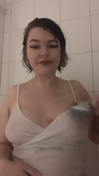 Big Tits Shower Tease clip