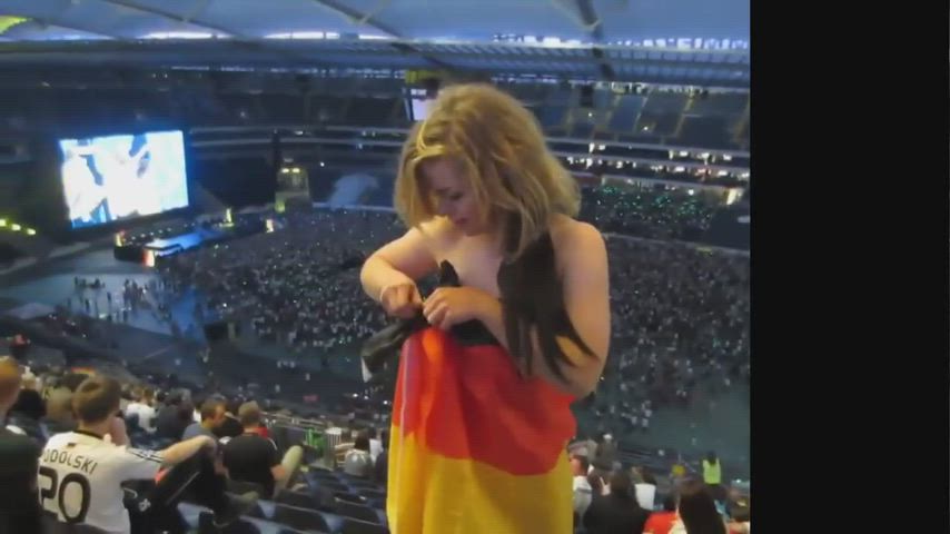 German fan who loves flashing