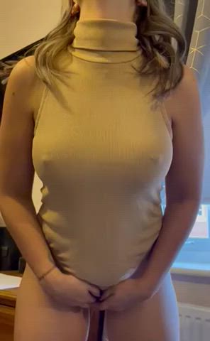 41(f) Who loves a mommy titty drop?