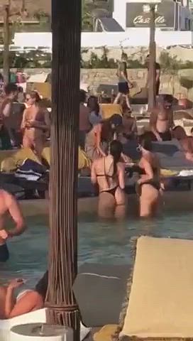 Bikini Pool Twerking clip