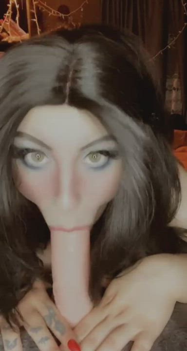 I always feel so pretty with a dick in my mouth.