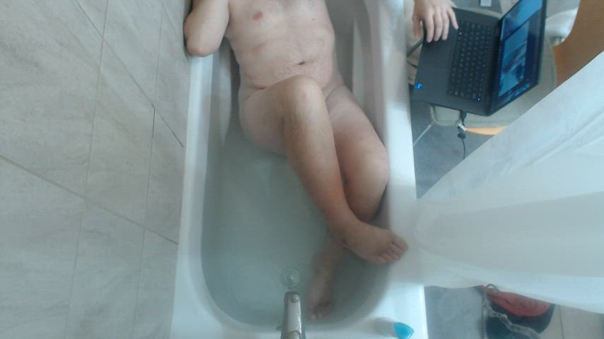 Bathtub Cock Jerk Off clip