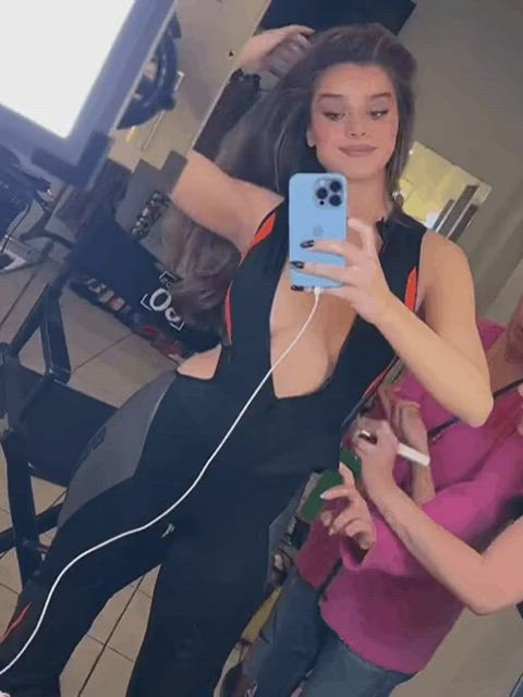 Hailee Steinfeld