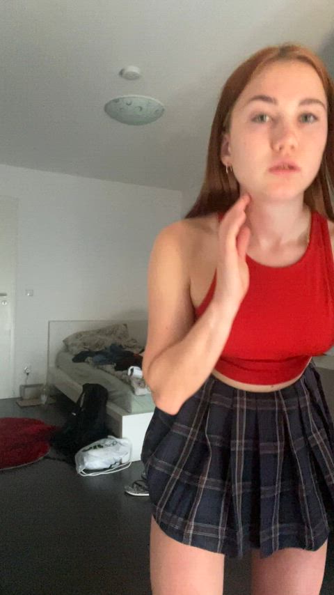 19 year old girl found out about the fun with tits