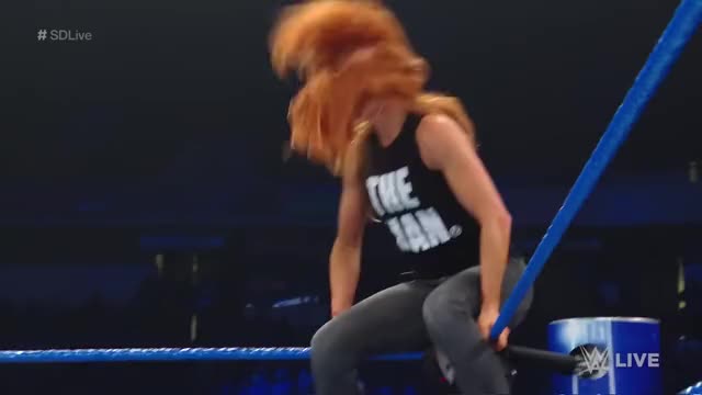 Becky Lynch vs. Peyton Royce: SmackDown LIVE, Jan. 15, 2019