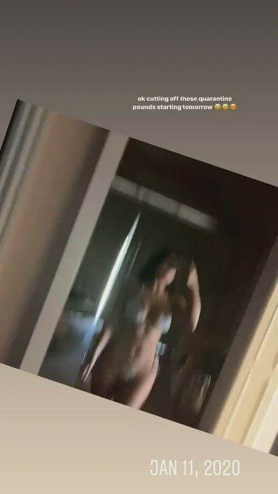 Kylie Jenner NSFW Nude clip