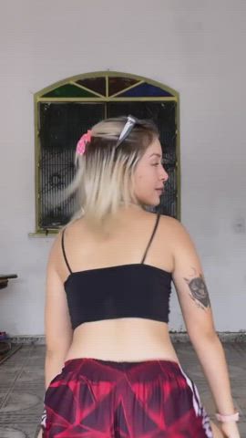 blonde tease teen twerking clip