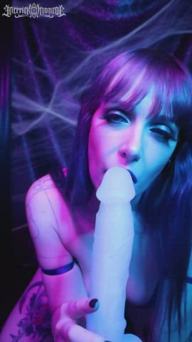 alt bangs blowjob dildo eye contact fansly goth manyvids onlyfans oral clip