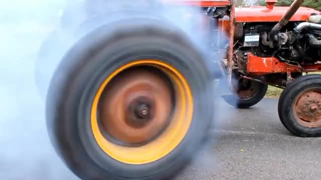 Funny traktor racing volvo terror