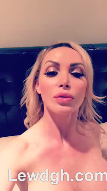 Nikki Benz