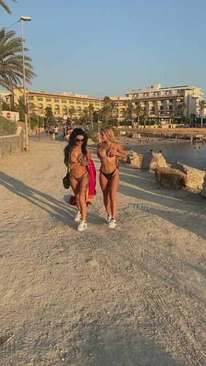 Bikini Girls Outdoor clip