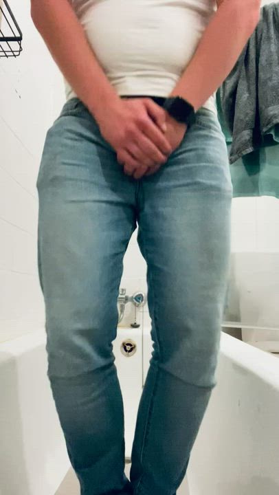 Soaking [m]y jeans pt 1💦