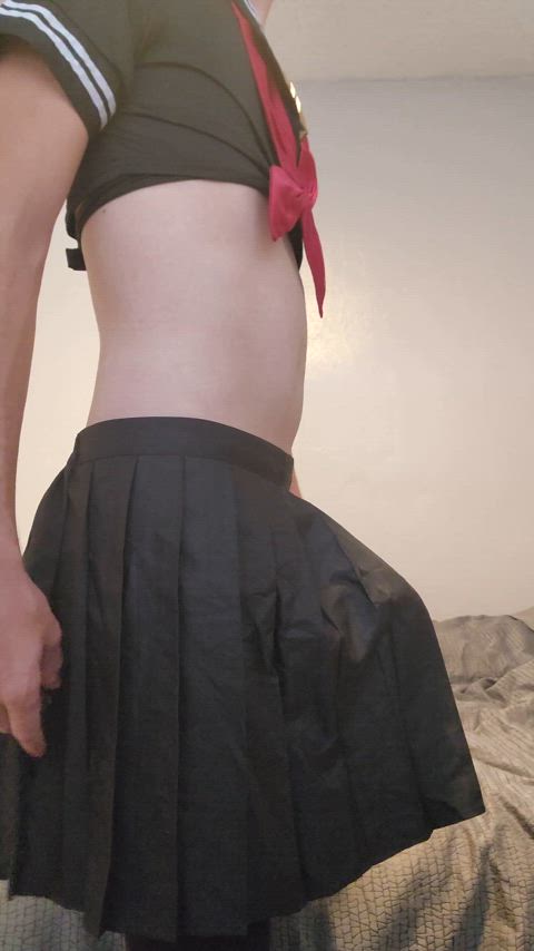 Seems my skirt is hung up on something~