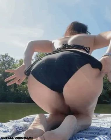 Amateur Ass Big Ass Booty Flashing Hotwife Outdoor Public Pussy clip