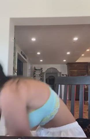 Bella Thorne Celebrity Tits clip