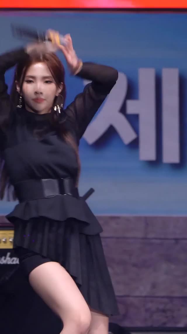 (G)I-DLE - Soyeon 190421 5