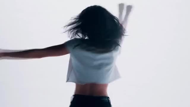 Kendall Jenner - Behind the Scenes of Calvin Klein