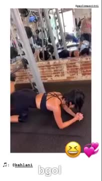 Nicole Scherzinger – Twerking at the gym