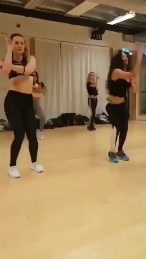 mariedpc - sexy dancing 2