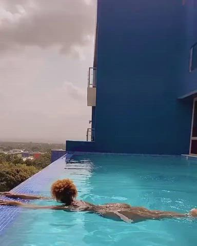 Ass Naked Pool clip