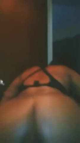 ass clapping ebony goddess milf clip