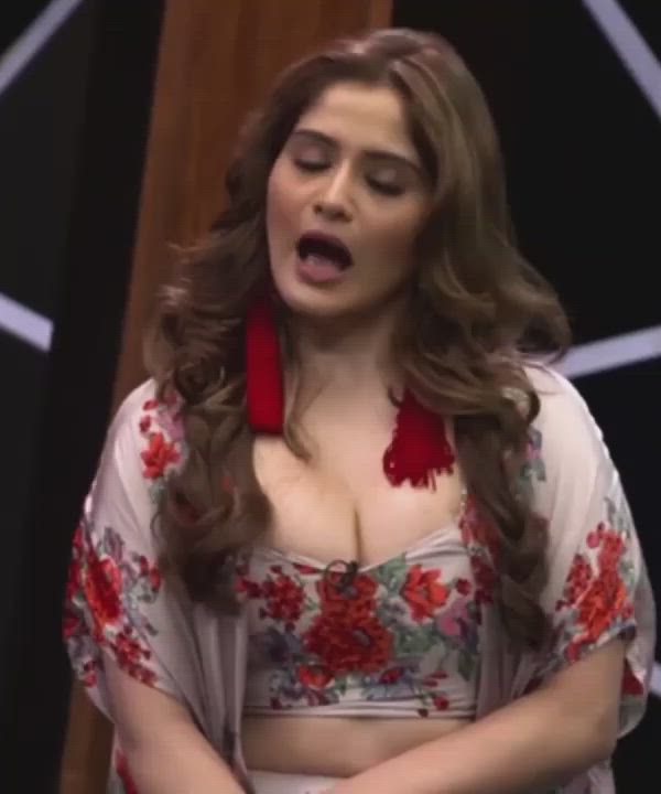 Aarti Singh has such nice tits
