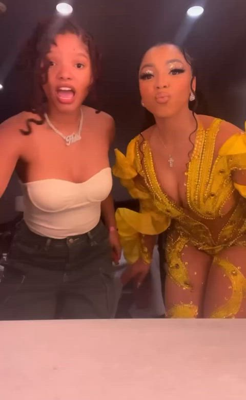 Chloe and Halle backstage