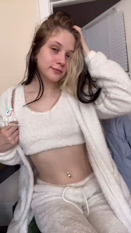 Babe Naked TikTok clip