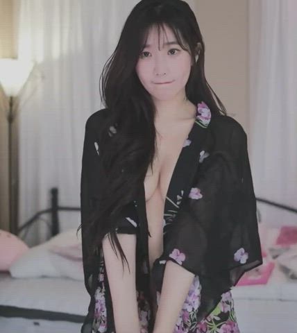asian cute dancing korean nipples tease teasing teen tits clip