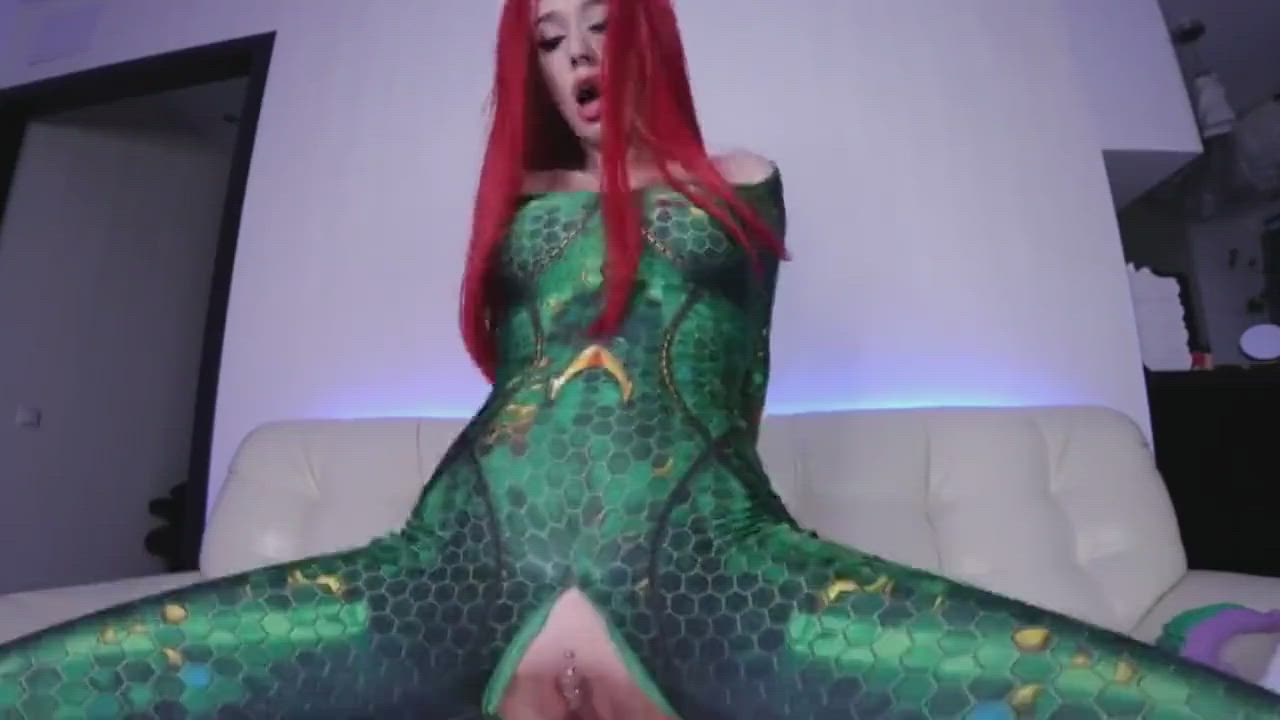 Mera from Aquaman Cosplayer with pierced pussy gets fucked in her asshole
